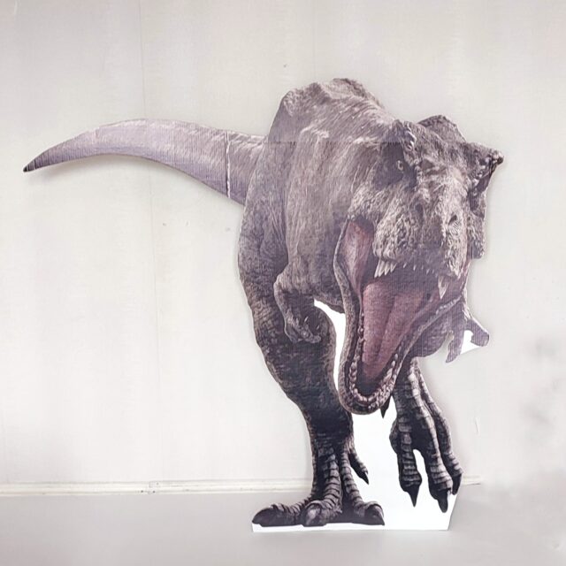 Ростовая фигура из картона Динозавр 2